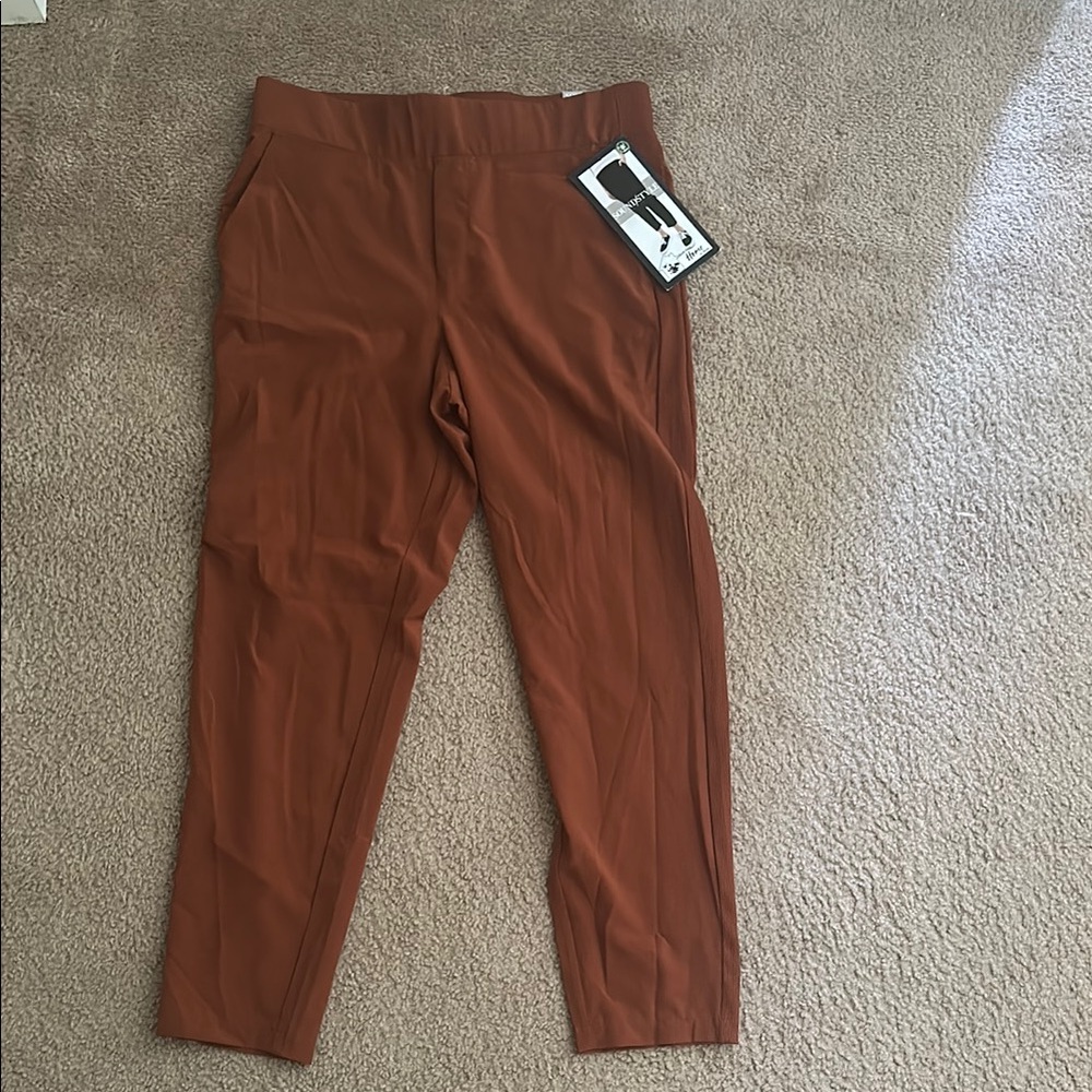 Brown Ankle-Length Cropped Pants with Structured Fabric